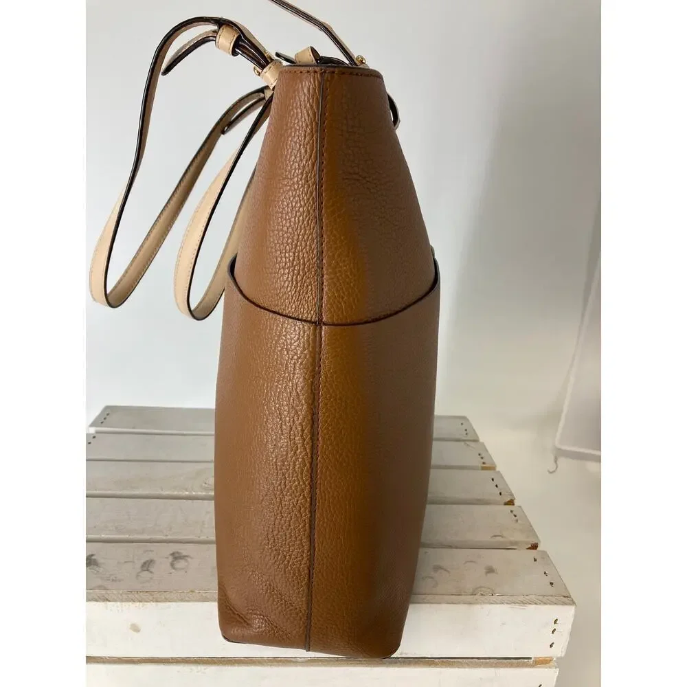 MICHAEL KORS, LARGE BROWN PEBBLED LEATHER SHOULDER BAG